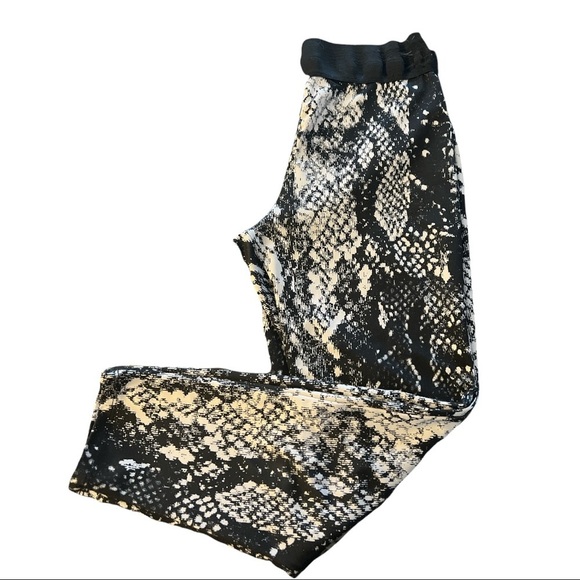 Sport leggings white and  black - Picture 3 of 3